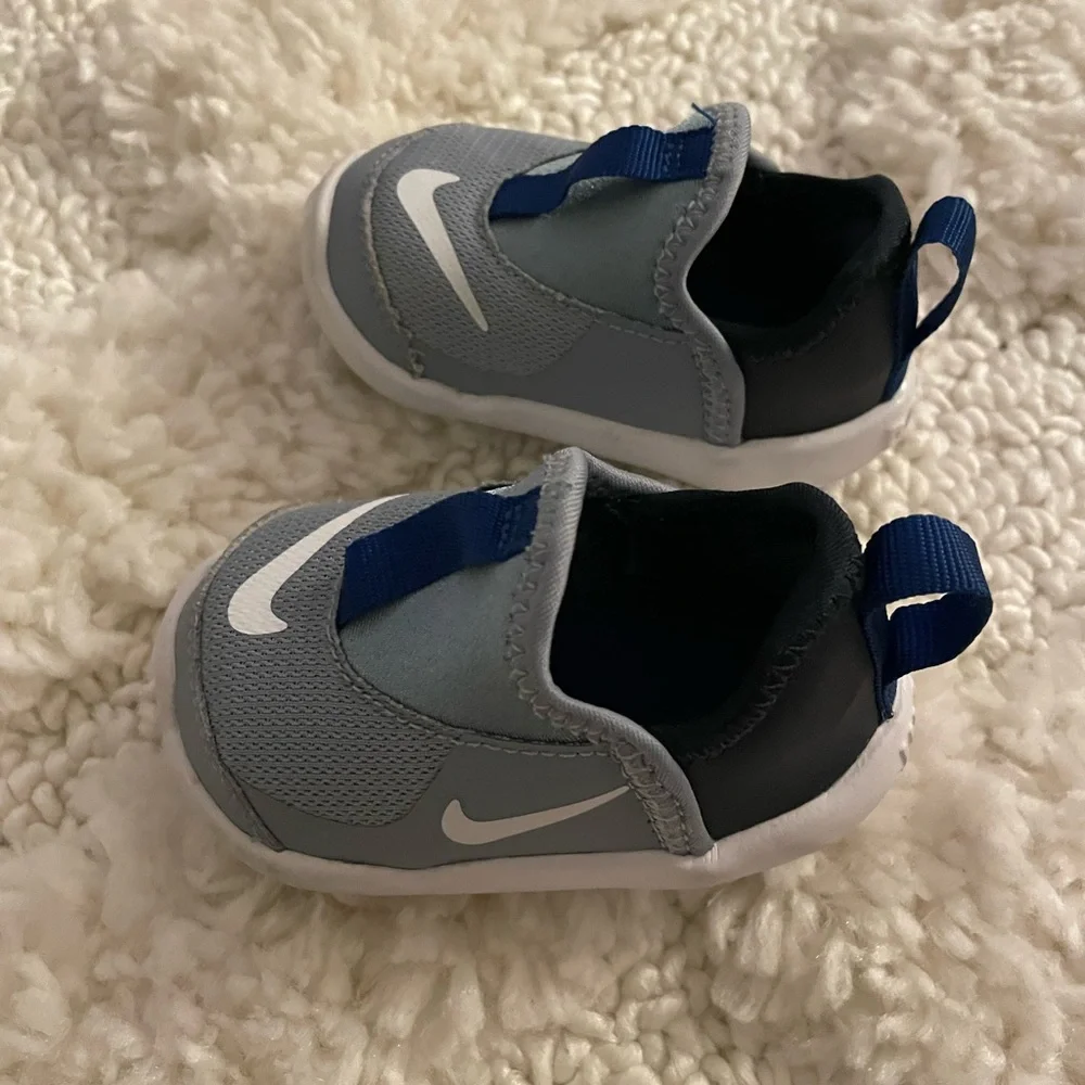 Nike Baby/Walker Slip-On Shoes in Gray, Blue, White